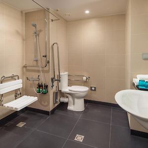 Standard Twin Room Disability Access